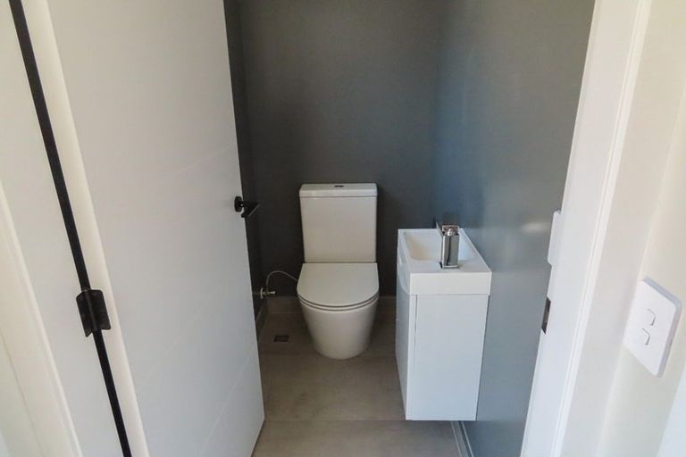 Photo of property in 5 John Reynolds Square, Hutt Central, Lower Hutt, 5010