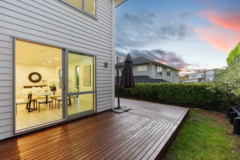 Photo of property in 10 Ian Gordon Lane, Orewa, 0931