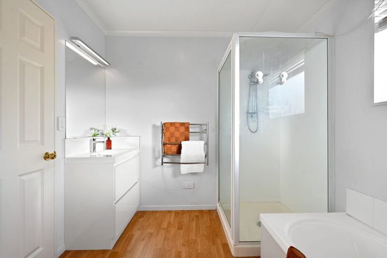 Photo of property in 10 Dorchester Place, Nawton, Hamilton, 3200