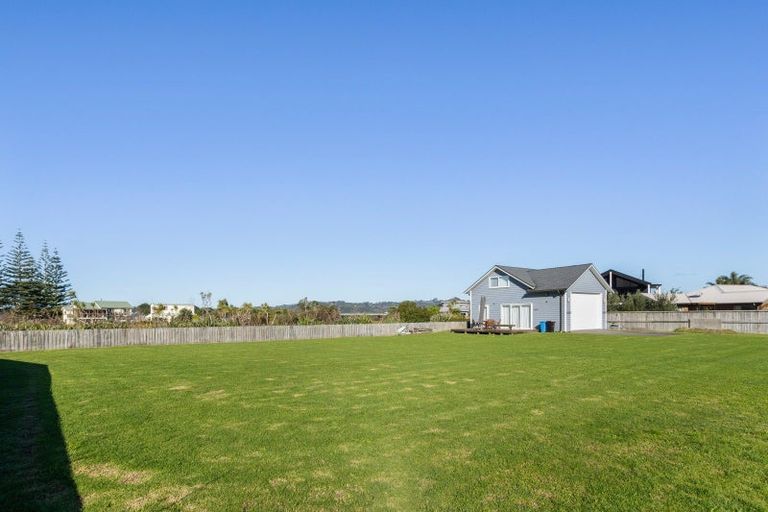 Photo of property in 305 Cook Drive, Whitianga, 3510