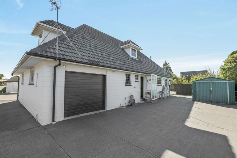 Photo of property in 688b Main North Road, Belfast, Christchurch, 8051