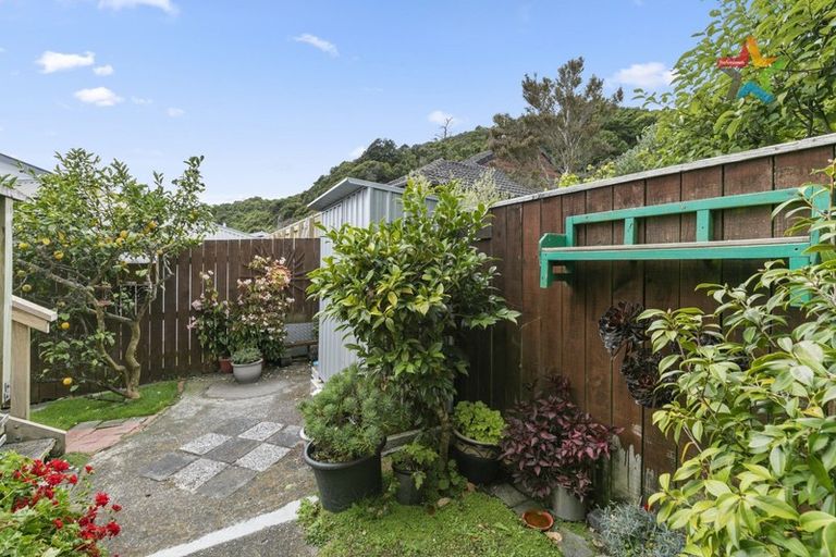 Photo of property in 1/186 Whites Line East, Waiwhetu, Lower Hutt, 5010