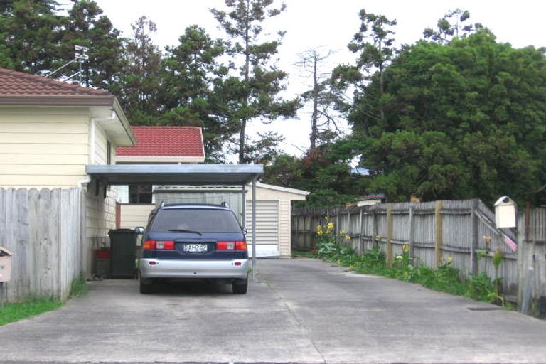 Photo of property in 1/18 Edwin Freeman Place, Ranui, Auckland, 0612