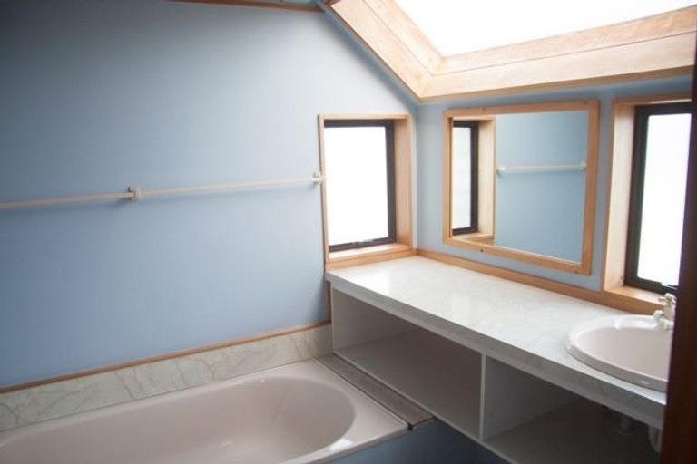 Photo of property in 6 Miro Street, Woburn, Lower Hutt, 5010