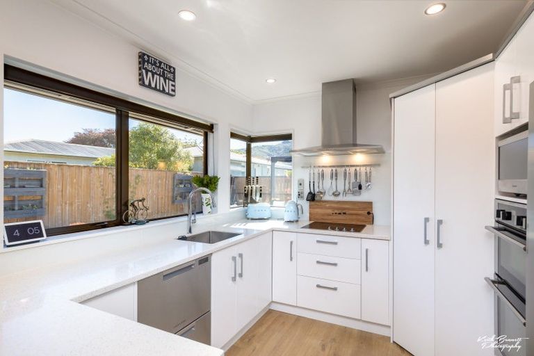 Photo of property in 258a Fergusson Drive, Heretaunga, Upper Hutt, 5018