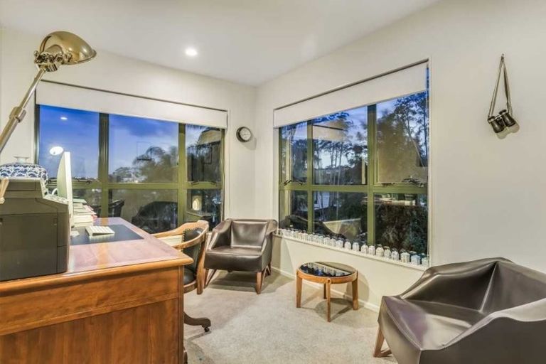 Photo of property in 2/27 Commodore Parry Road, Castor Bay, Auckland, 0620