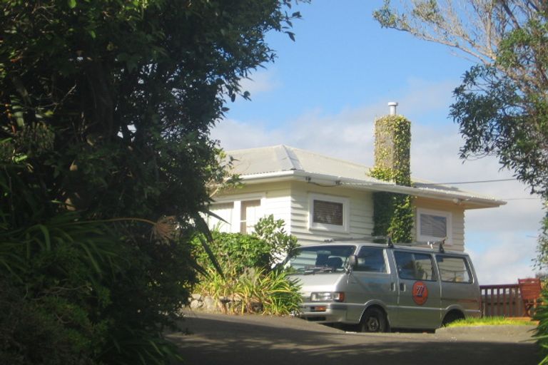 Photo of property in 53 Pekanga Road, Normandale, Lower Hutt, 5010