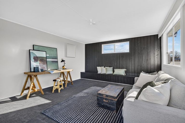 Photo of property in 17 Philip Street, Carterton, 5713