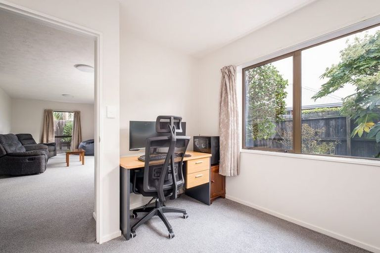 Photo of property in 2/112a Poulson Street, Addington, Christchurch, 8024