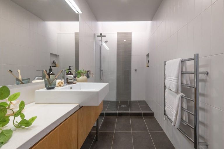 Photo of property in 17 Boardwalk Lane, Seatoun, Wellington, 6022