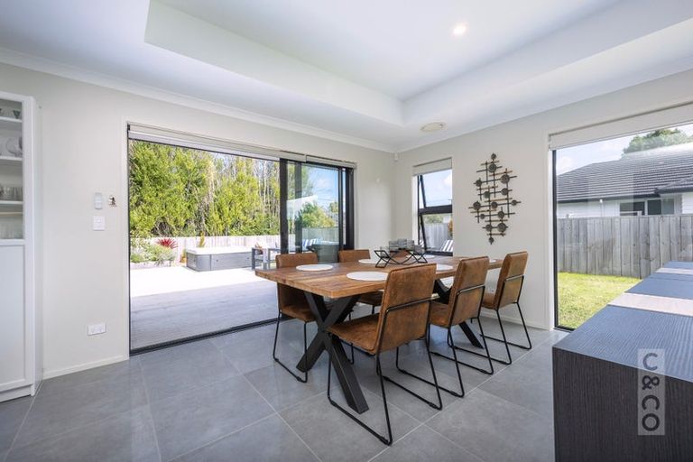 Photo of property in 28 Leebank Crescent, Riverhead, 0820