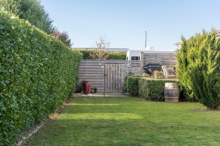 Photo of property in 25 Tuscan Lane, Martinborough, 5711