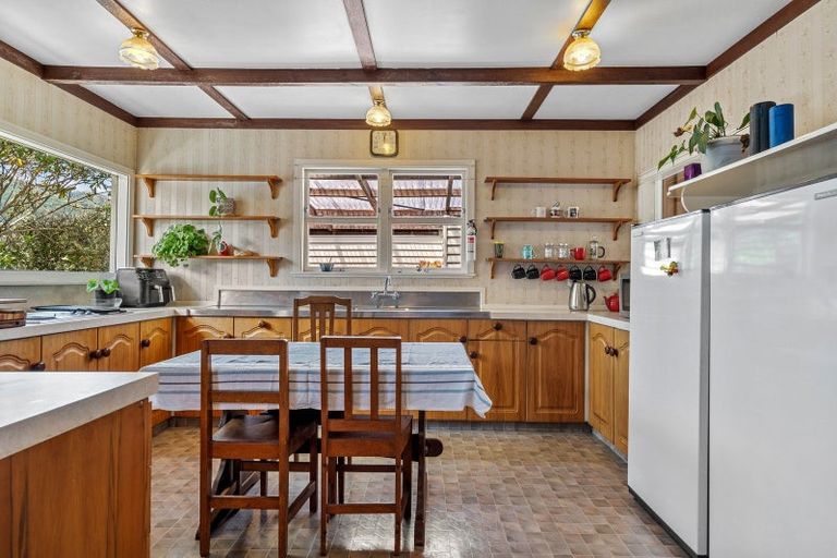 Photo of property in 50 Waller Street, Murchison, 7007