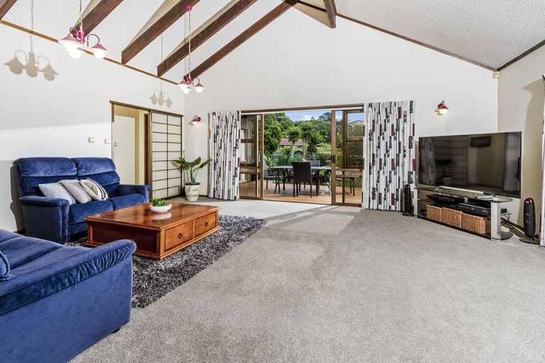 Photo of property in 14 King Richard Place, Browns Bay, Auckland, 0630
