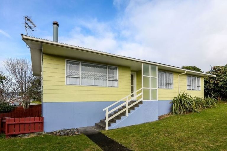Photo of property in 1 Veronica Place, Bell Block, New Plymouth, 4312