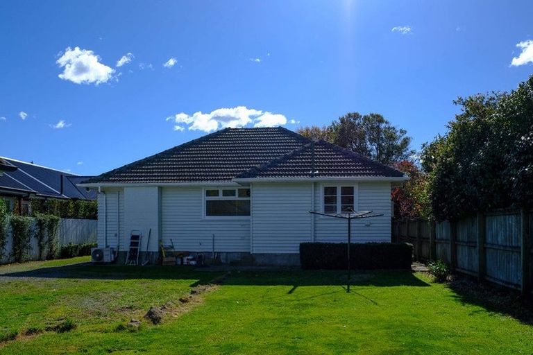Photo of property in 6 Joyce Crescent, Ilam, Christchurch, 8041