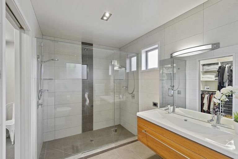 Photo of property in 11 Sasaram Lane, Cashmere, Christchurch, 8022