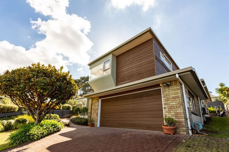 Photo of property in 10 Juliet Place, Forrest Hill, Auckland, 0620