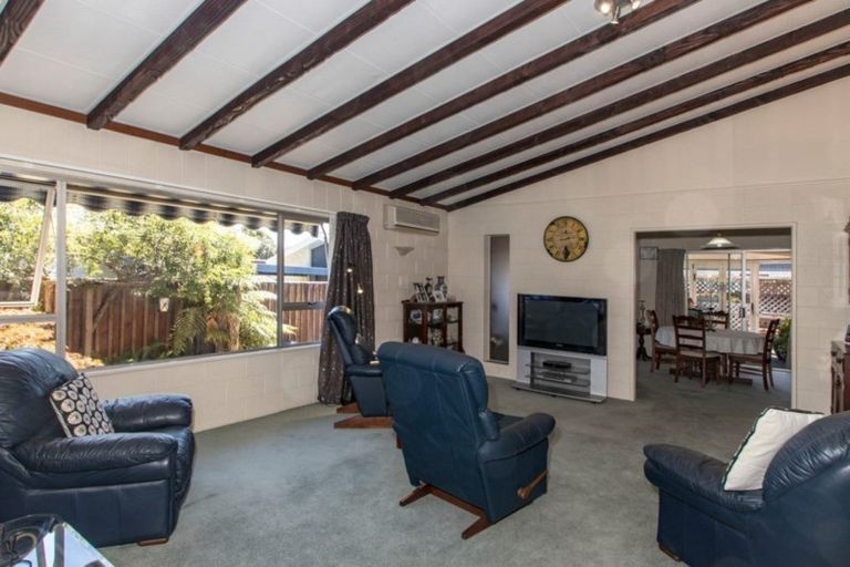 Photo of property in 14 Saint Hill Lane, Havelock North, 4130