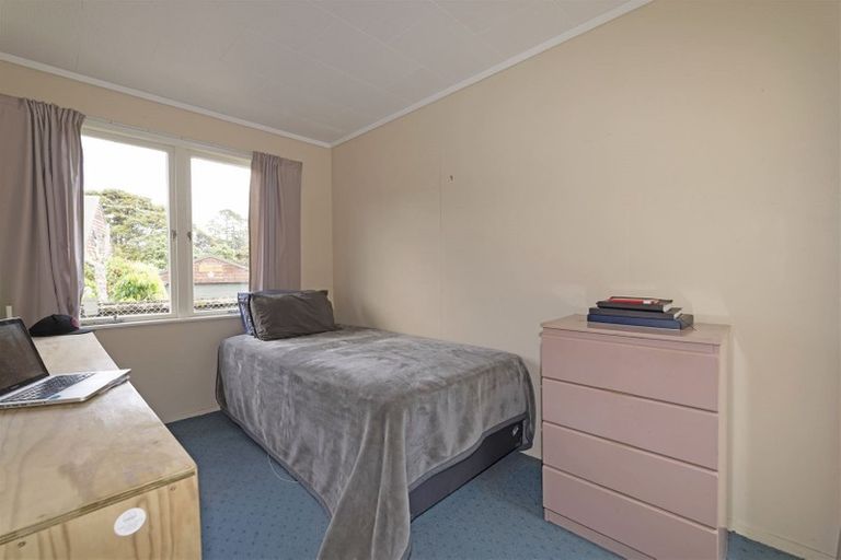 Photo of property in 20 Sherrybrooke Place, Sunnyvale, Auckland, 0612