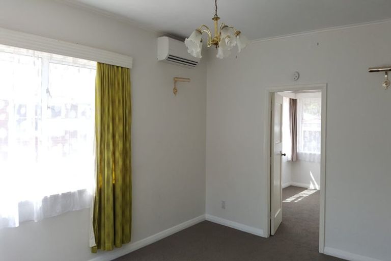 Photo of property in 61 Strathmore Avenue, Strathmore Park, Wellington, 6022