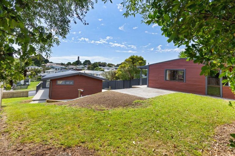 Photo of property in 25 Herekawe Drive, Spotswood, New Plymouth, 4310