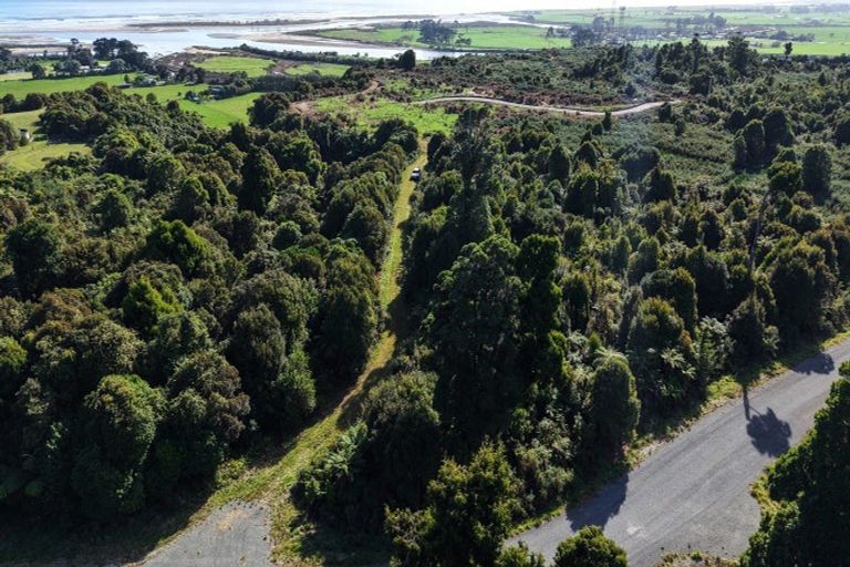 Photo of property in 37 South Terrace Road, Karamea, 7893