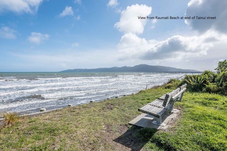 Photo of property in 3 Tainui Street, Raumati Beach, Paraparaumu, 5032