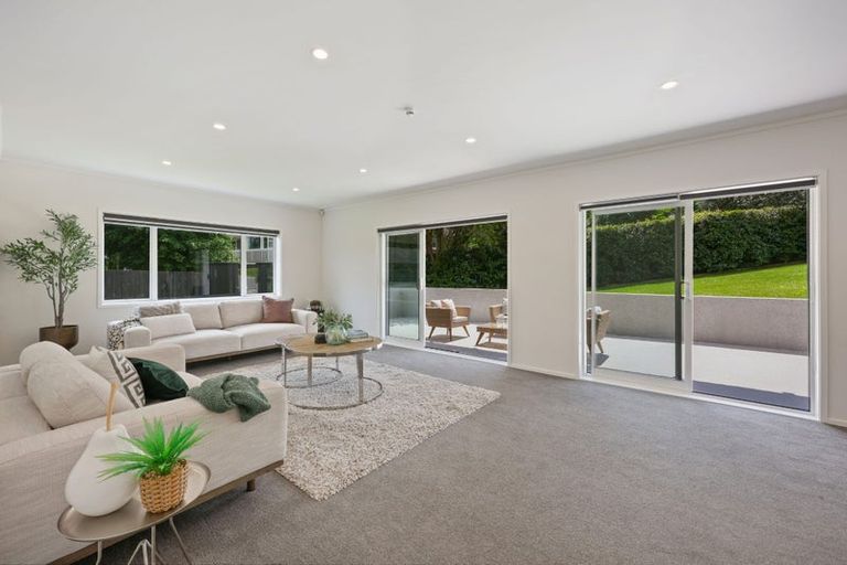 Photo of property in 16 Andrea Place, Sunnyhills, Auckland, 2010