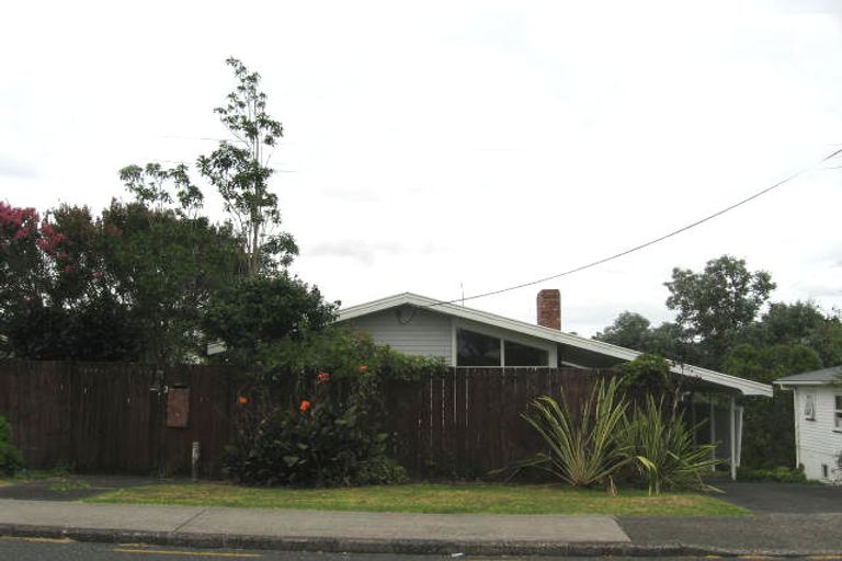 Photo of property in 2 Saffron Street, Birkdale, Auckland, 0626