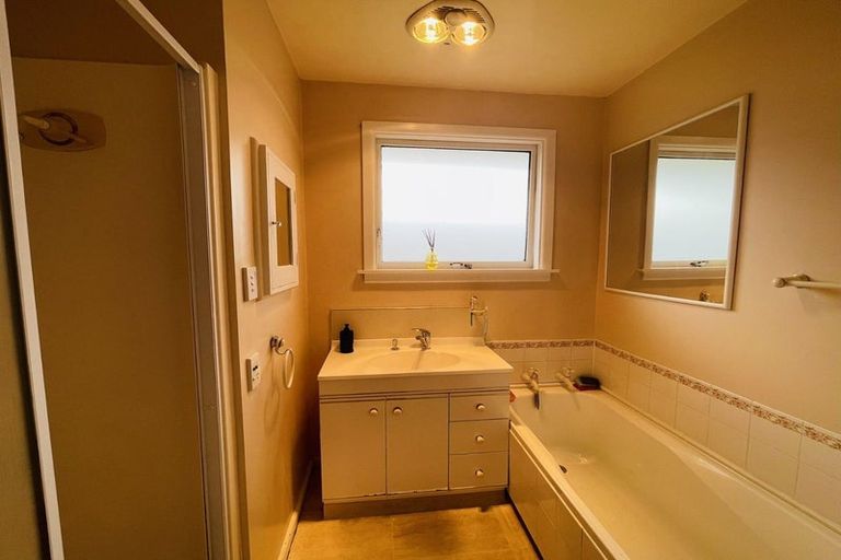 Photo of property in 27 Toorak Avenue, Avonhead, Christchurch, 8042