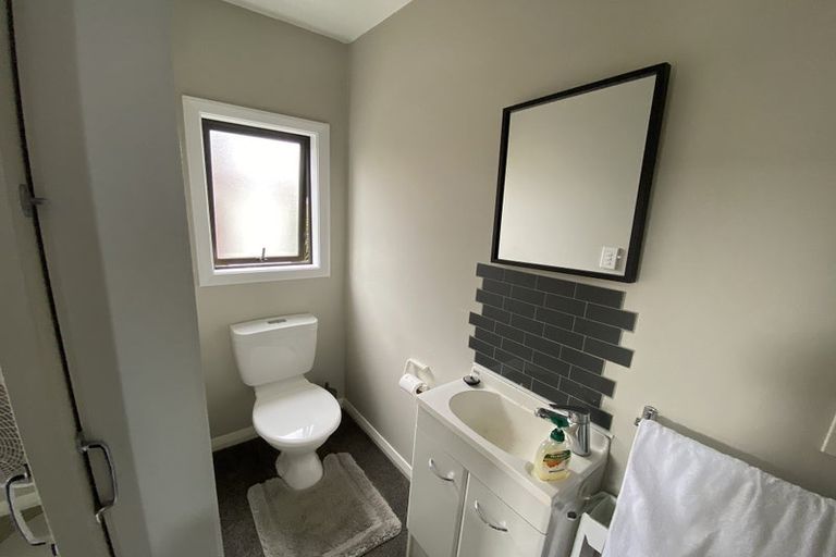 Photo of property in 6 Doon Street, Vauxhall, Dunedin, 9013