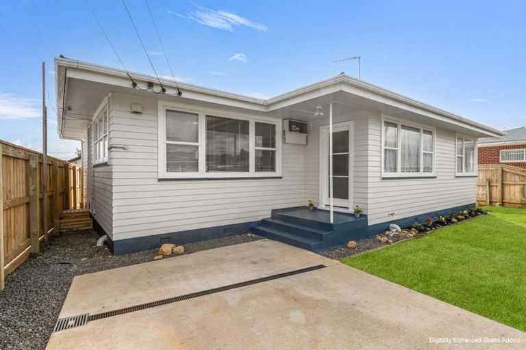 Photo of property in 27 Freyberg Street, Levin, 5510