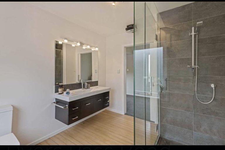 Photo of property in 128 Dyers Pass Road, Cashmere, Christchurch, 8022