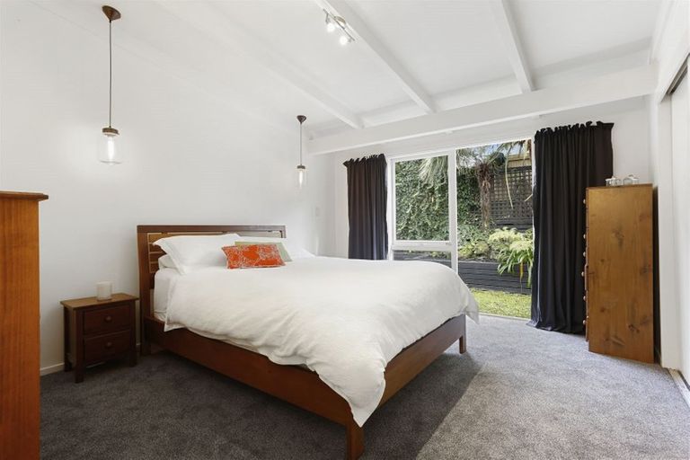 Photo of property in 1/10 Morton Avenue, Forrest Hill, Auckland, 0620