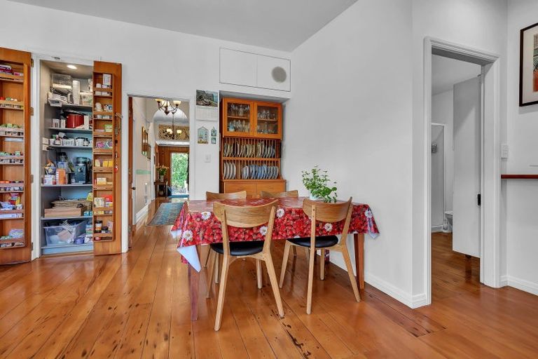 Photo of property in 3 Lake Road, Devonport, Auckland, 0624