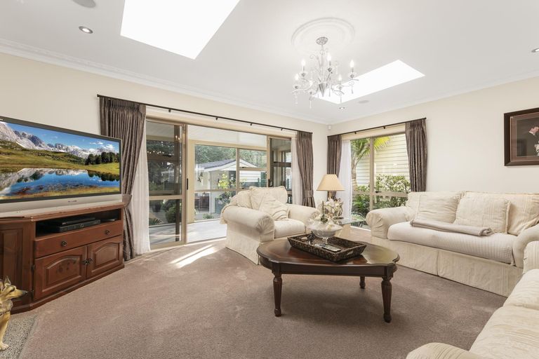 Photo of property in 20 Lemonwood Place, The Gardens, Auckland, 2105