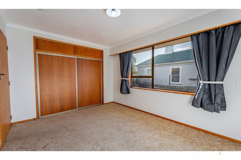 Photo of property in 12 Timaru Road, Waimate, 7924