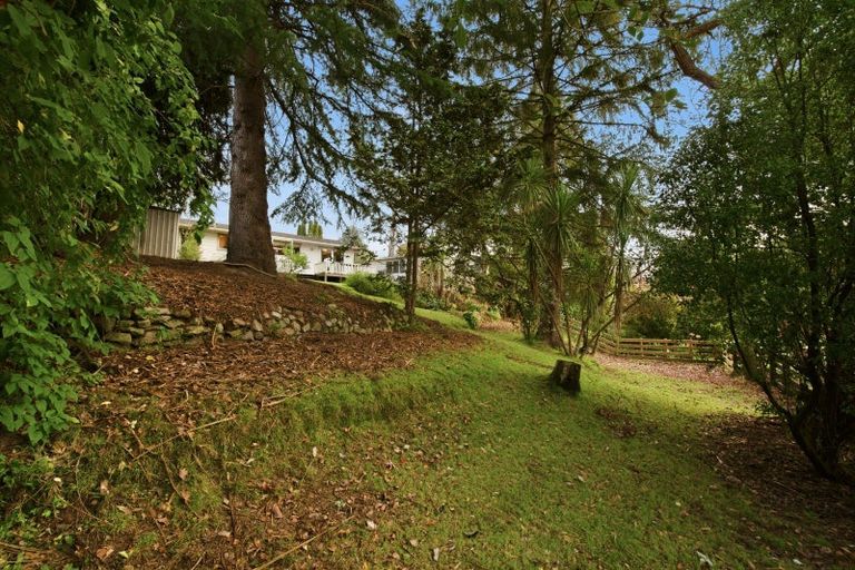 Photo of property in 4 Irwin Place, Kinloch, Taupo, 3377