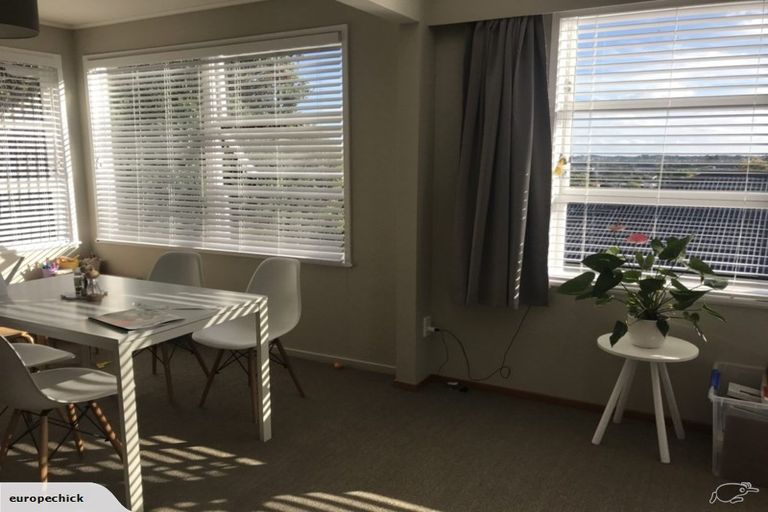 Photo of property in 52 Juniper Road, Sunnynook, Auckland, 0620
