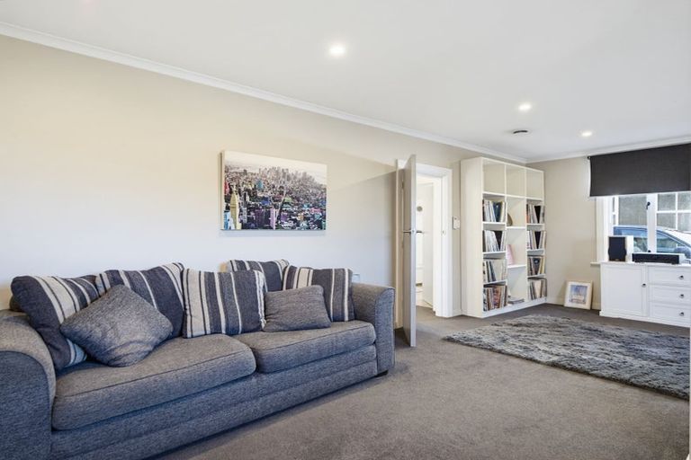 Photo of property in 5 Hargest Crescent, Saint Kilda, Dunedin, 9012