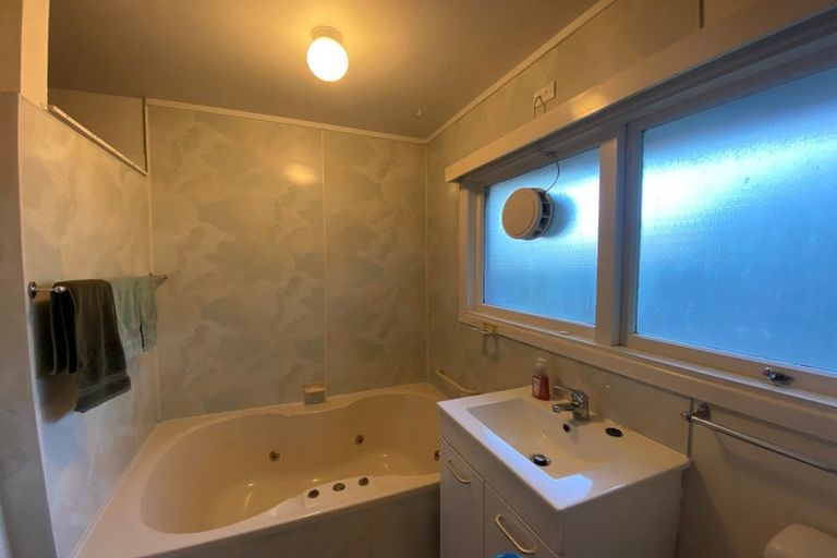 Photo of property in 50 Cutts Road, Russley, Christchurch, 8042