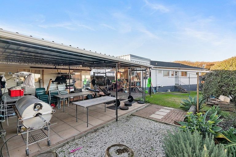 Photo of property in 35 Kindergarten Drive, Conifer Grove, Takanini, 2112