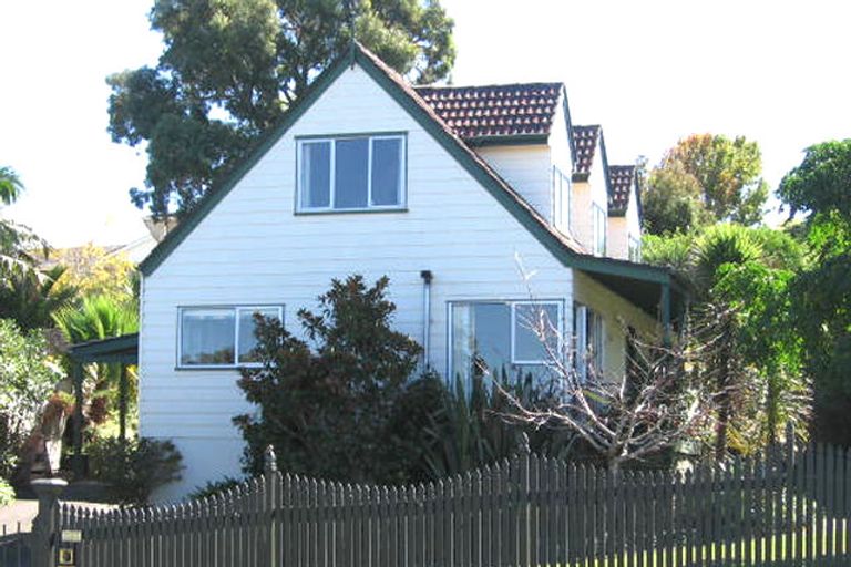 Photo of property in 36 Nui Mana Place, Te Atatu South, Auckland, 0610