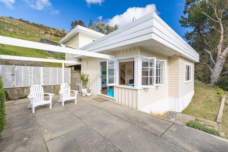 Photo of property in 40 Andersons Road, Charteris Bay, Lyttelton, 8971