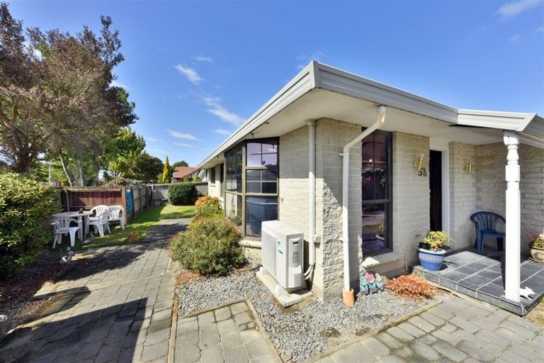 Photo of property in 1/37 Karnak Crescent, Russley, Christchurch, 8042