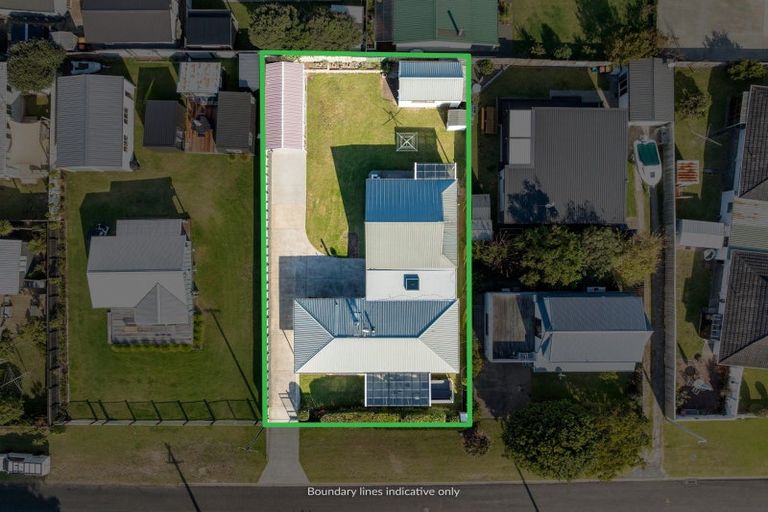Photo of property in 205 Tamaki Road, Whangamata, 3620