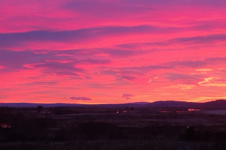 Photo of property in 1210 Kaka Point Road, Kaka Point, 9271