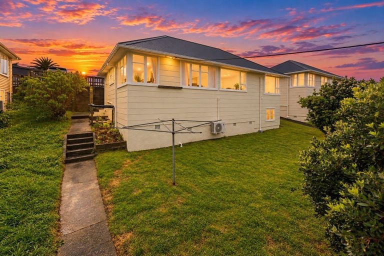 Photo of property in 8 Piko Street, Titahi Bay, Porirua, 5022