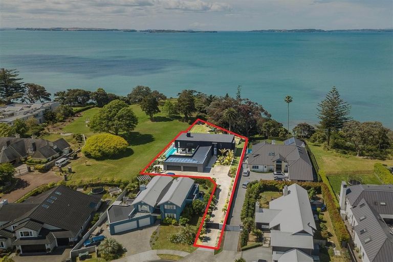 Photo of property in 36 Oceania Place, Mellons Bay, Auckland, 2014